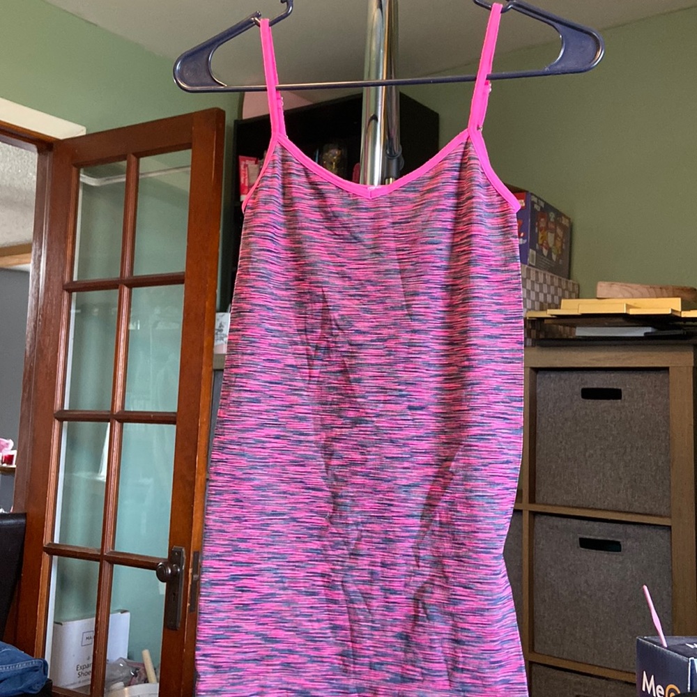 Pink stretchy tank top
